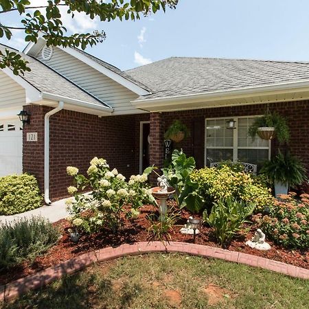 Villa Rockett! Your Sweet Home Away From Home! Huntsville Exterior foto